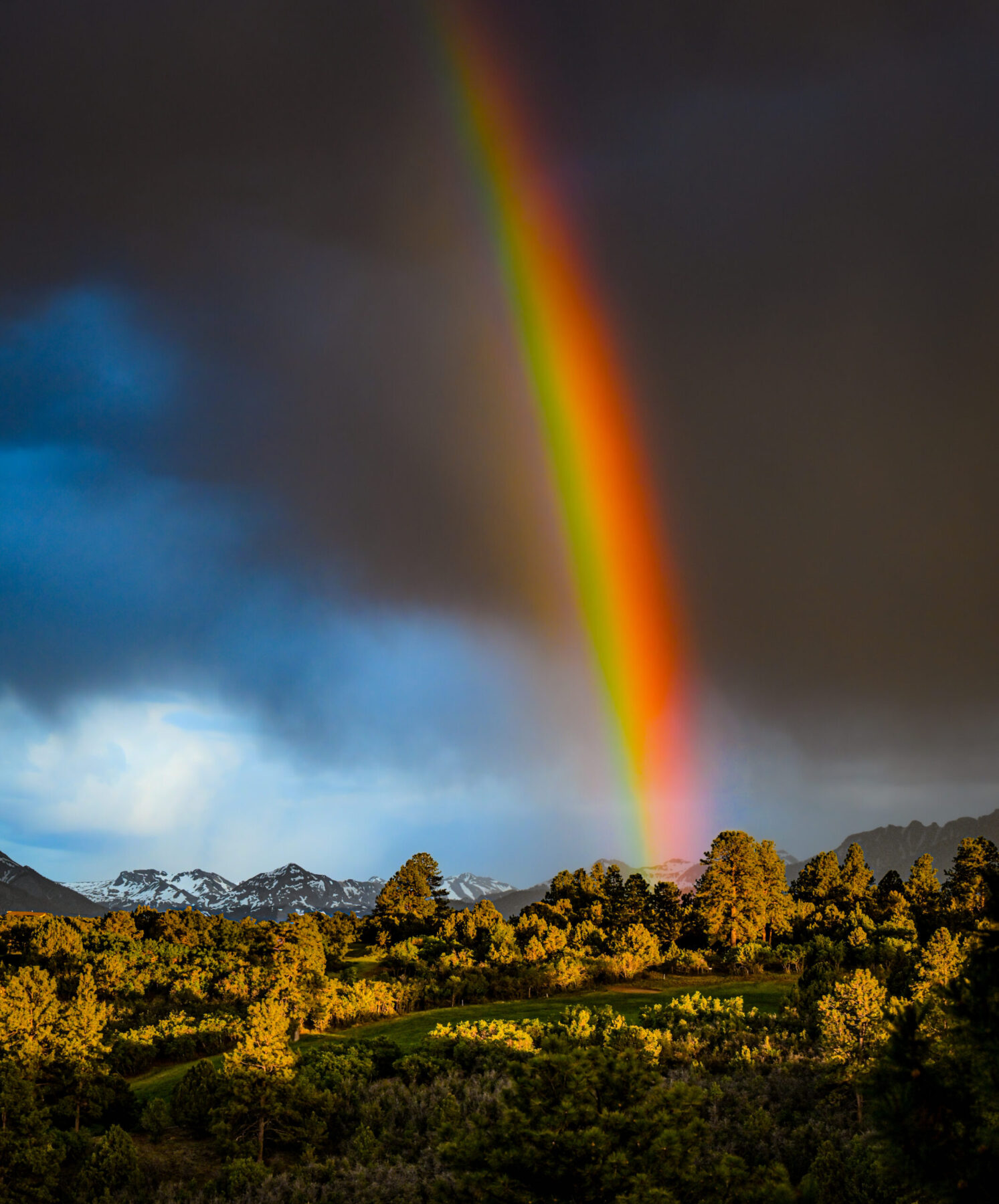 A rainbow above the mountains